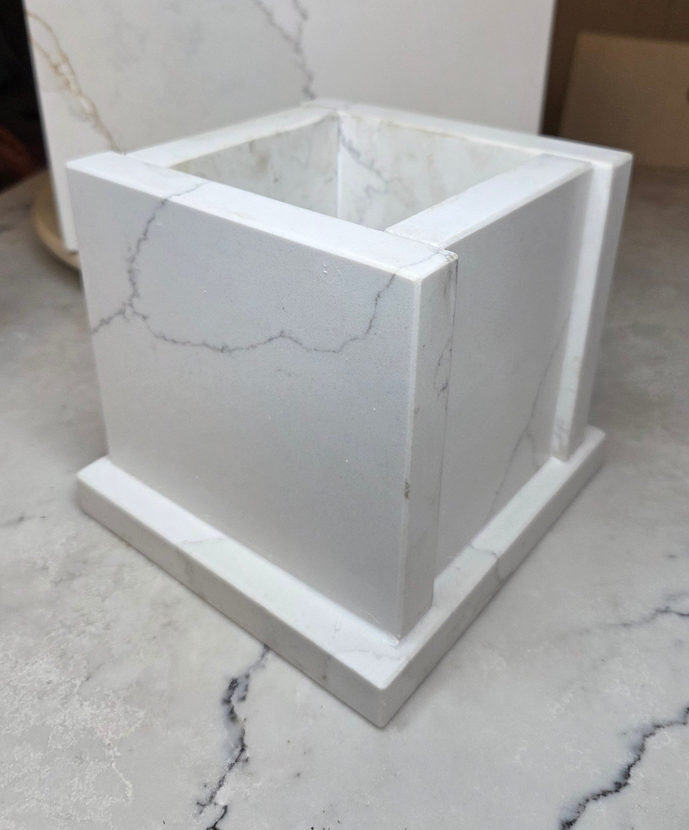 Calacatta Gold Quartz Stone table planter