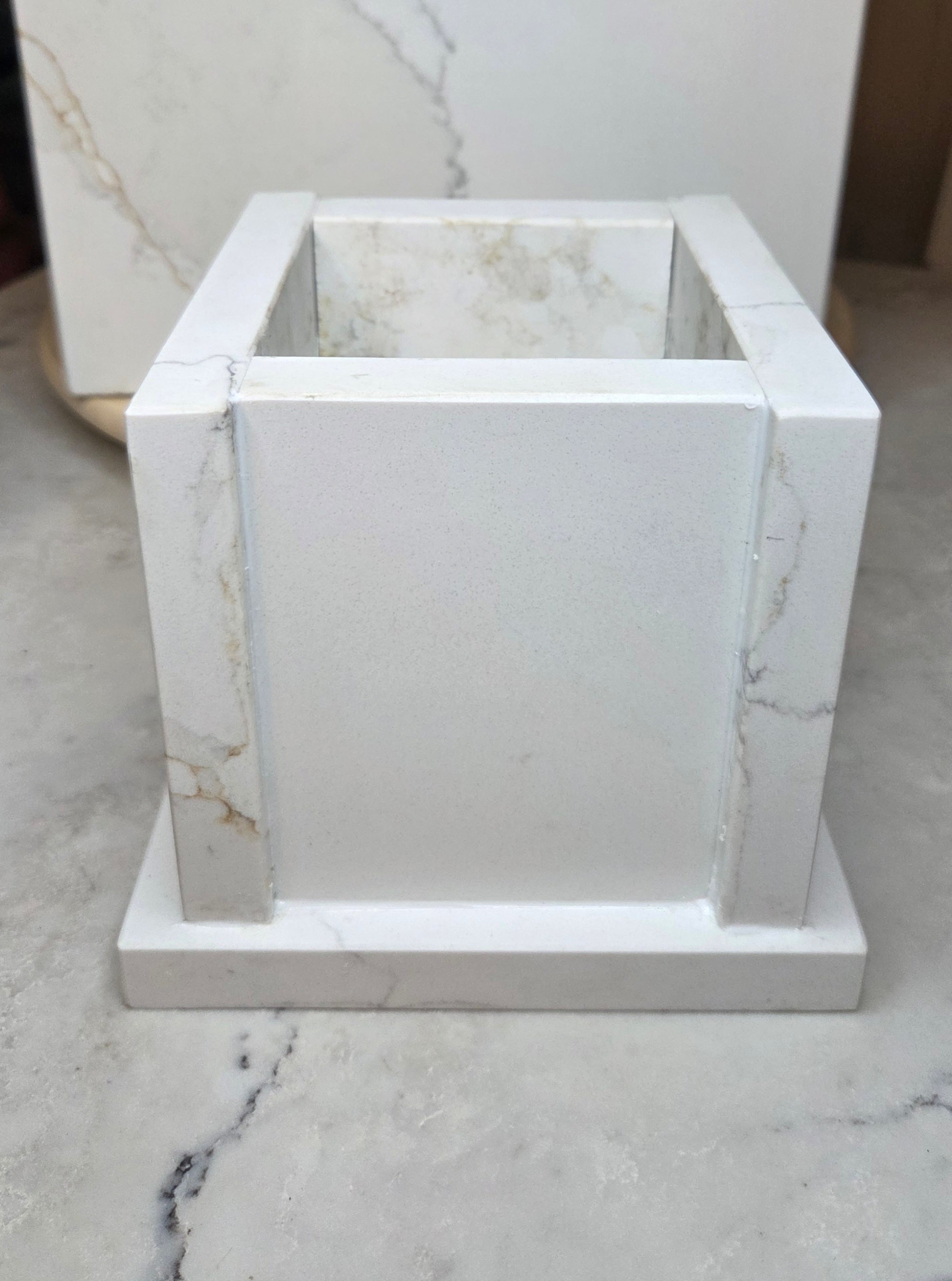 Calacatta Gold Quartz Stone table planter