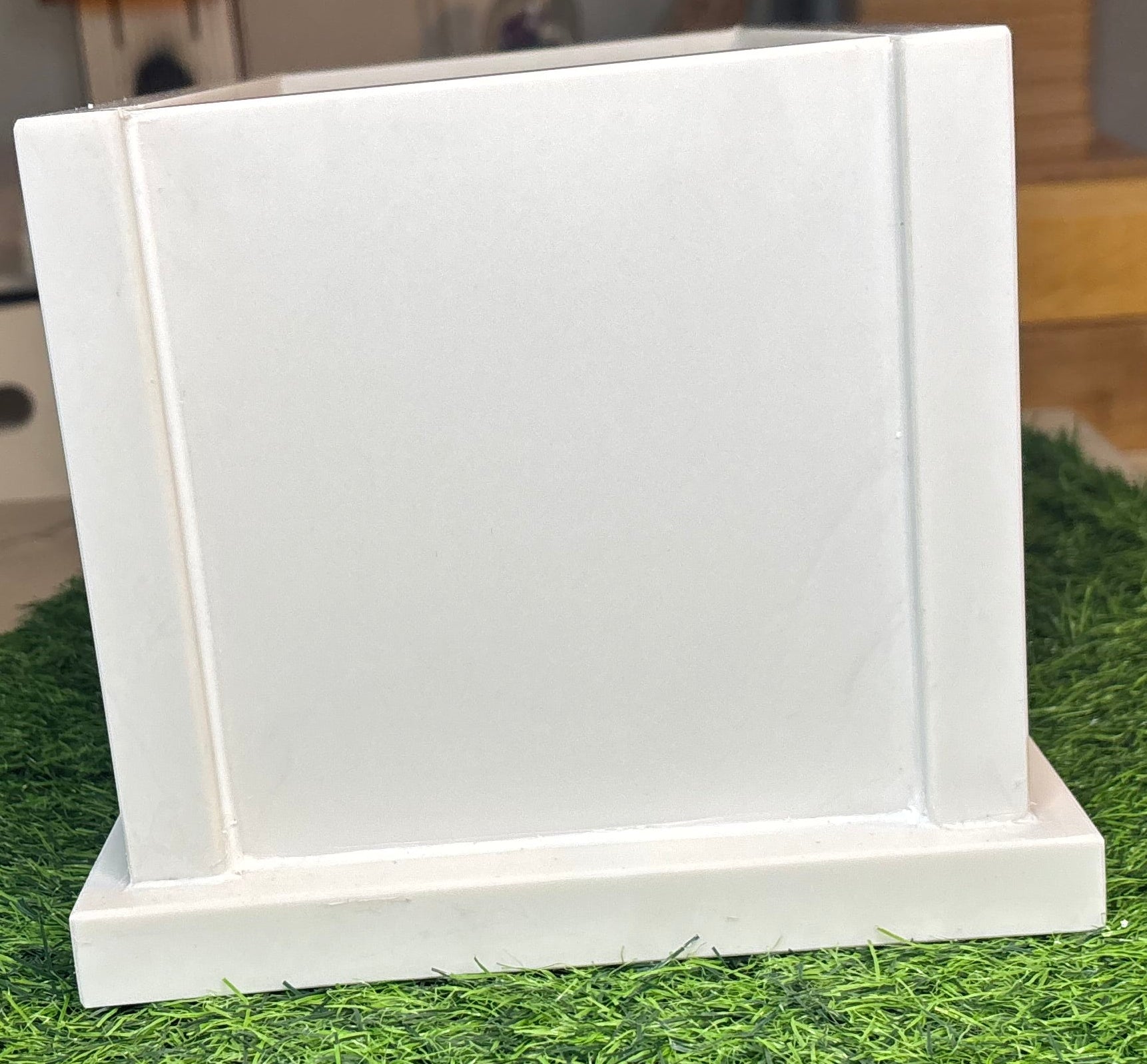 Medium quartz stone garden/table/window sill planter