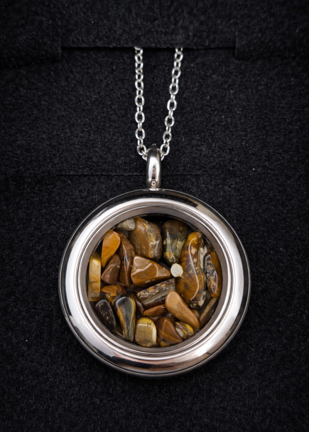 Inner light crystal pendant
