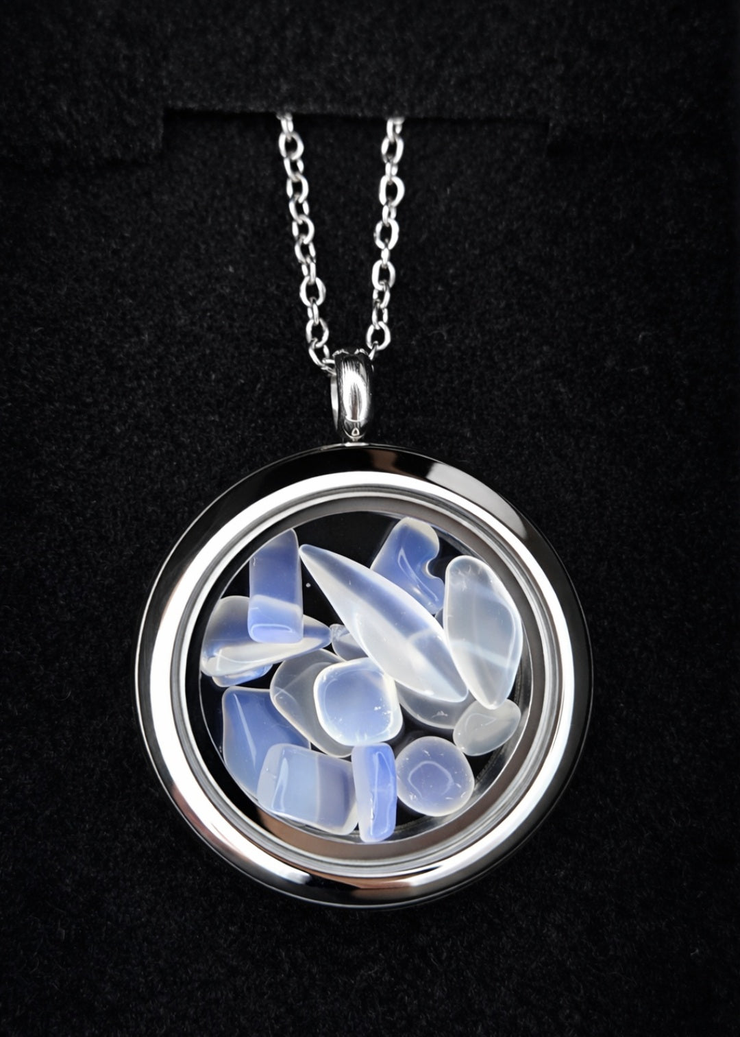 Inner light crystal pendant