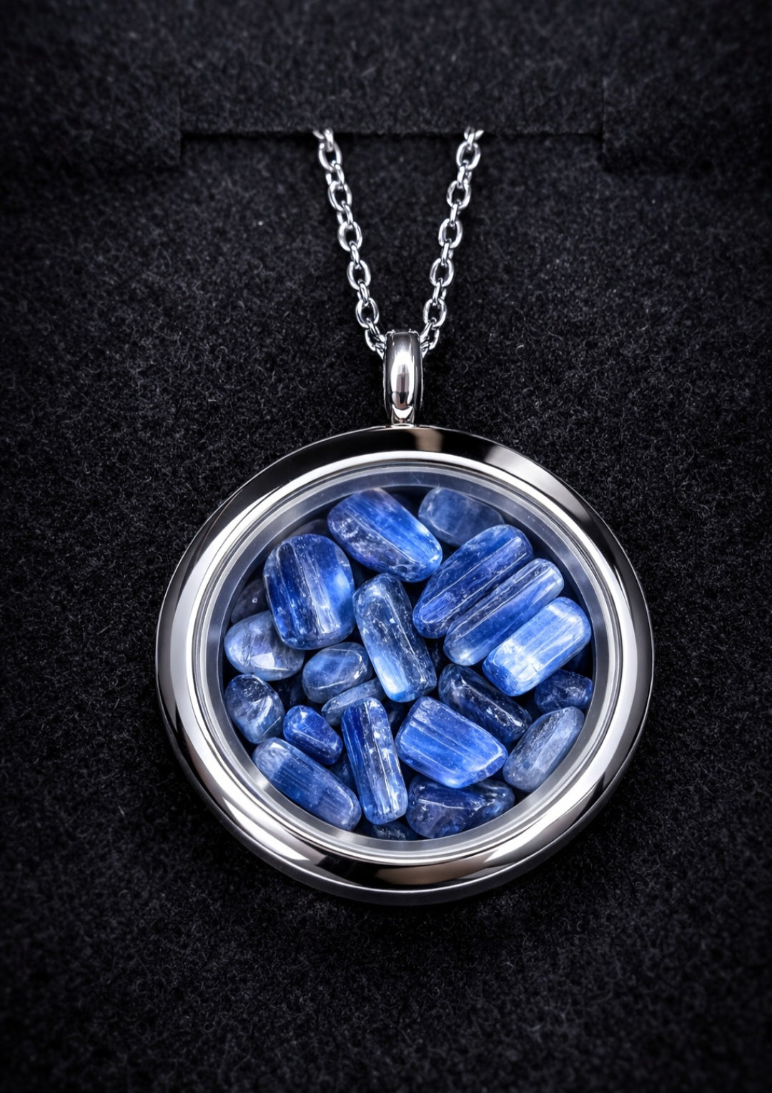 Inner light crystal pendant